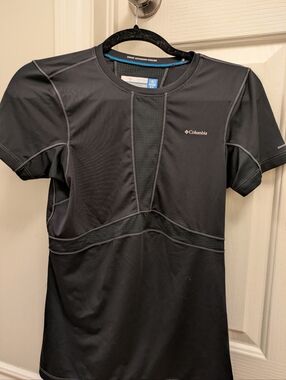 Columbia Black Active Short Sleeve Tee